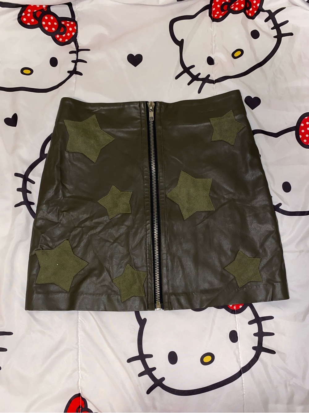 Army Green Faux Leather Mini Skirt with Star Patches (pls look at all pics❗️)